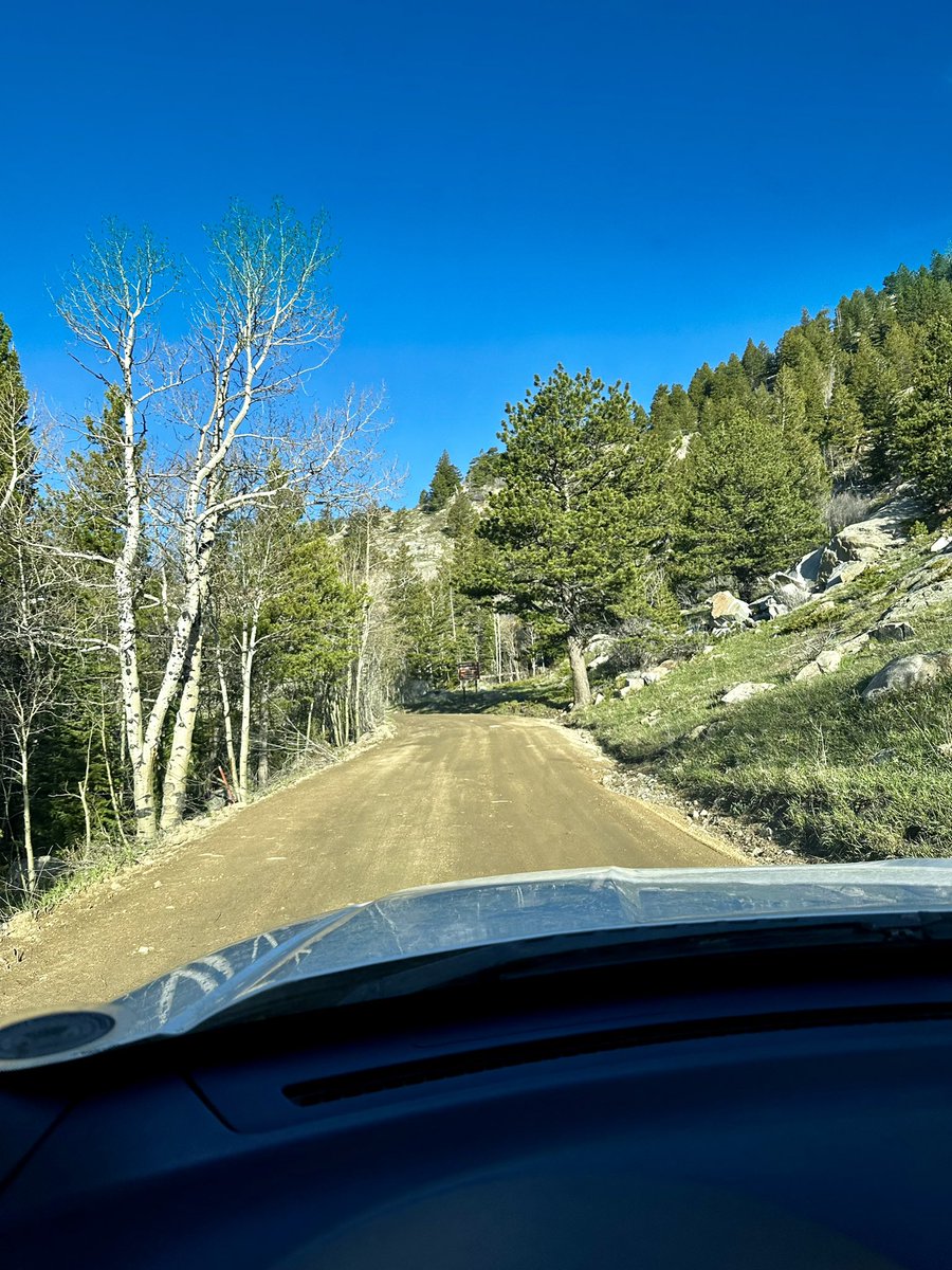 The road to Hessie TH is freshly graded. And the road to Fourth of July TH is open and snow-free!