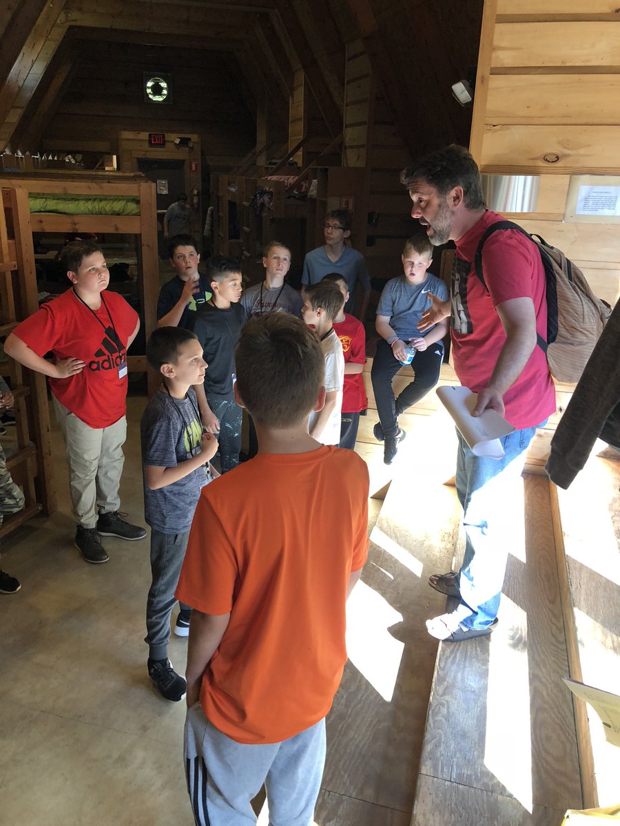 ChevalierFPCS's tweet image. It’s strange this crew is graduating tomorrow. Doesn’t seem that long ago they were in my 6th grade classroom. Time flies. 📸 #TBT