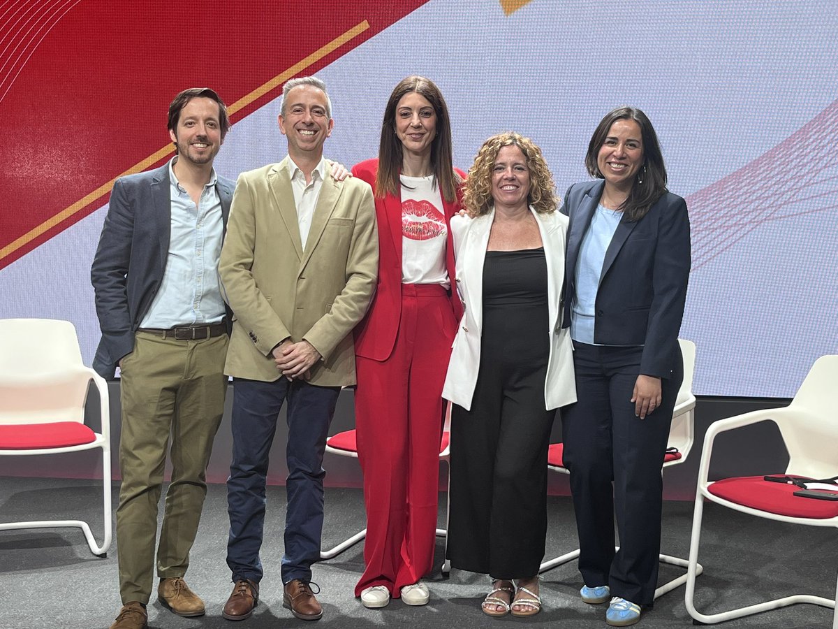 Ana Hurtado (@anaihurtado) on Twitter photo Excelente primer día.Enhorabuena al equipo! <a href="/AgudosSEC/">Asociación CI y Cuidados Agudos Cardiovasculares</a> <a href="/secardiologia/">Soc Esp Cardiología</a> <a href="/randreariba_rut/">Rut Andrea</a> <a href="/Ana_Viana_T/">Ana Viana Tejedor</a> <a href="/corbi_miguel/">Miguel Corbí</a> <a href="/pmartinezlosas/">Pedro Martínez Losas</a> #sandrarosillo Excelente primer día.Enhorabuena al equipo! <a href="/AgudosSEC/">Asociación CI y Cuidados Agudos Cardiovasculares</a> <a href="/secardiologia/">Soc Esp Cardiología</a> <a href="/randreariba_rut/">Rut Andrea</a> <a href="/Ana_Viana_T/">Ana Viana Tejedor</a> <a href="/corbi_miguel/">Miguel Corbí</a> <a href="/pmartinezlosas/">Pedro Martínez Losas</a> #sandrarosillo
