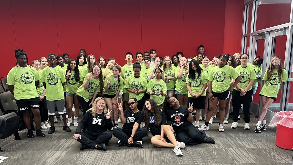 MsKasseyAT's tweet image. 2025 Sports Medicine Camp is a wrap!!! Thank you to our amazing group of campers for spending the past 3 days with us!!! Have a great summer❤️💚💛💙🖤