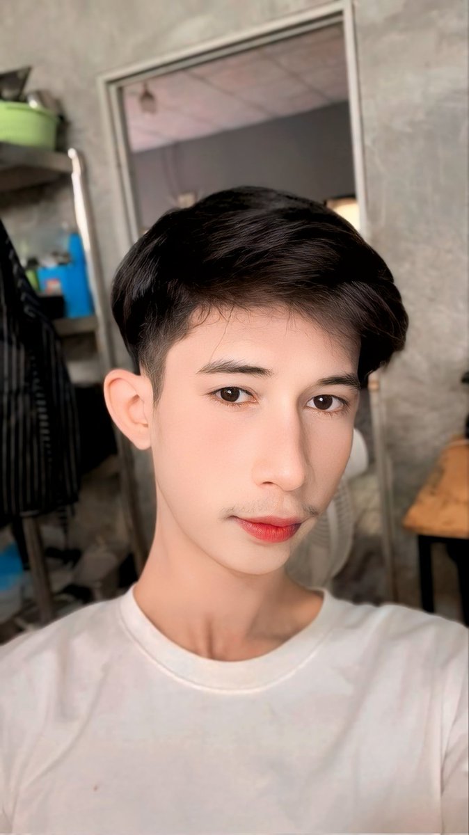 2002Pound's tweet photo. “การเปลี่ยนแปลงอาจน่ากลัว แต่การย่ำอยู่ที่เดิมน่ากลัวกว่า” https://t.co/EJ1Q5hQqnG