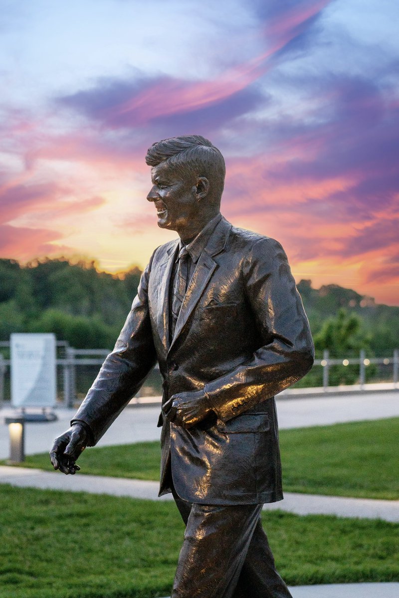 Happy birthday, President John F. Kennedy! Today, we celebrate the visionary leader whose legacy lives on at the Kennedy Center.🎭✨

#HappyBirthdayJFK #KennedyCenter