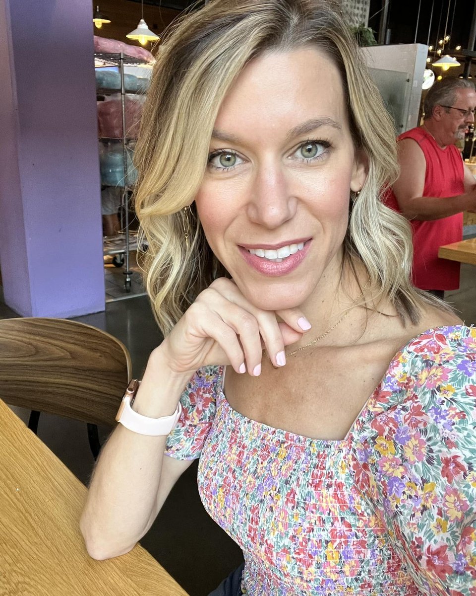 We'll be talking about how nutrition helps heal with Holli Abbott, Functional Nutrition and Health Coach, during First Tuesdays with HEART next week. Join us June 3 at 5:30pm PT/8:30pm ET: 1sttuesdays.eventbrite.com