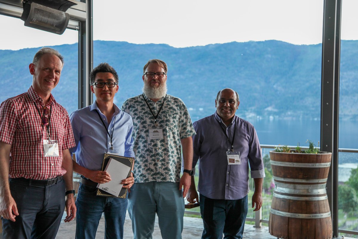 GraphxInterface's tweet image. Glimpse from the GI dinner! #GI2025