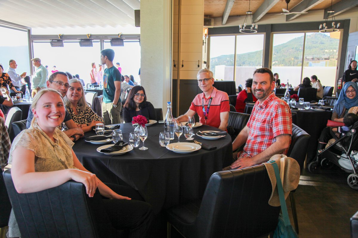 GraphxInterface's tweet image. Glimpse from the GI dinner! #GI2025