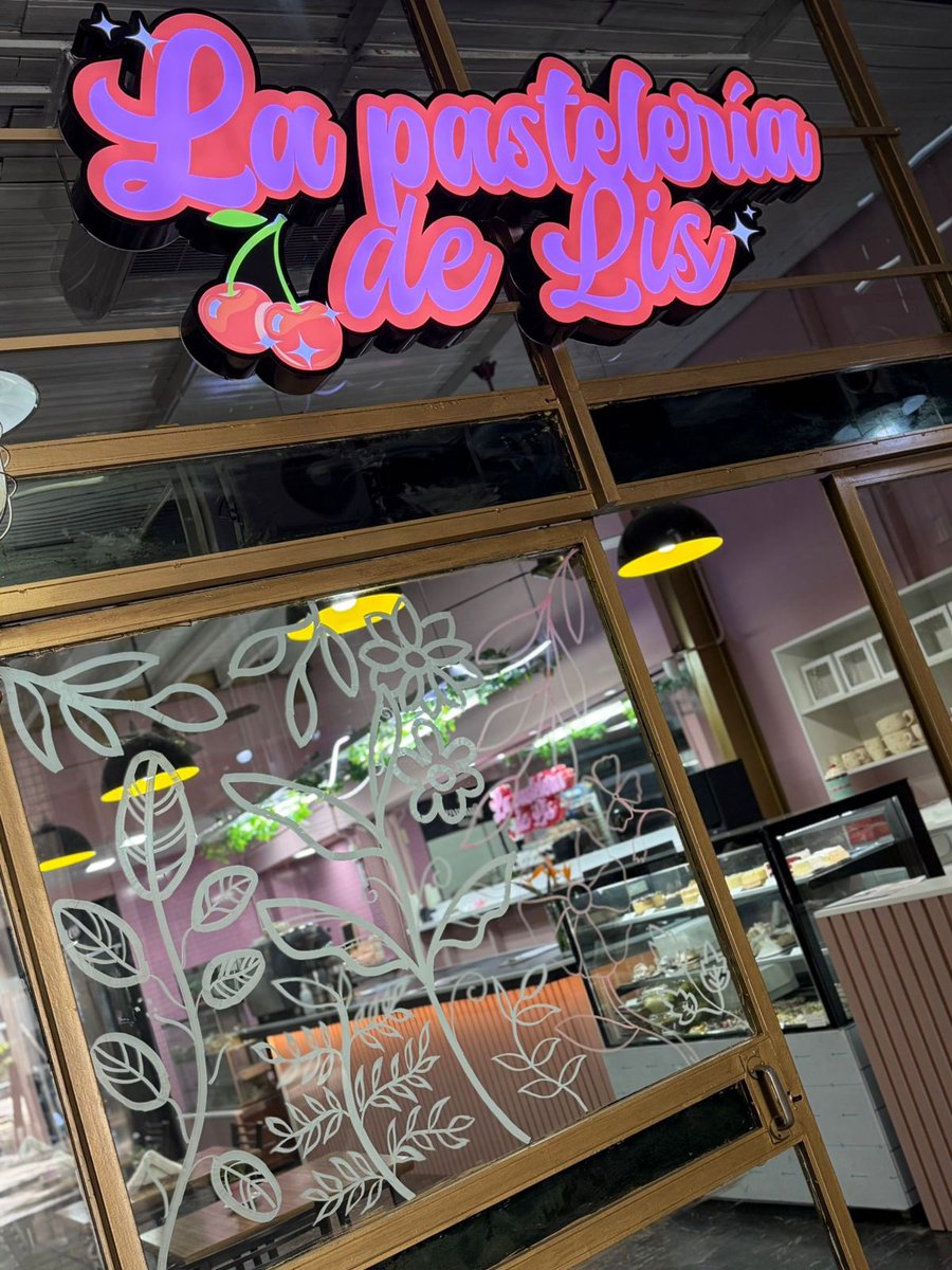 PreciosRosario2's tweet photo. 👉🏻 En Av. Pellegrini al 1300 abrió la Pastelería de Lis (en la Galería San José)

👉🏻 Churros, Medialunas, Café, Remo, Tortas. Todo casero 🫶 

👉🏻 Además pagando en efectivo, hacen el 10% de descuento

💰 $8.800 desayuno súper
💰 $2.000 cada churro 
💰 $7.200 porción de torta 

👉🏻 En breve pasaremos a degustar 🥰

Algunas #FotoTestigo 📸 que nos pasaron