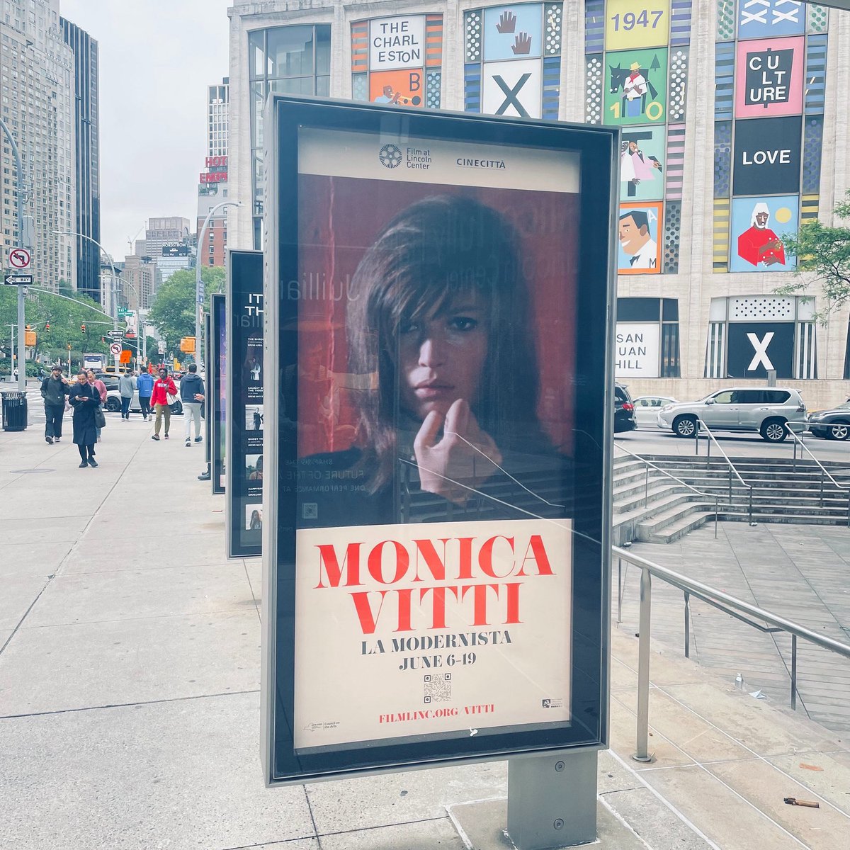 RB Casting (@rbcasting) on Twitter photo Il poster di “Monica Vitti: La Modernista” a New York. La speciale retrospettiva inizia il 6 giugno. <a href="/FilmLinc/">Film at Lincoln Center</a> Il poster di “Monica Vitti: La Modernista” a New York. La speciale retrospettiva inizia il 6 giugno. <a href="/FilmLinc/">Film at Lincoln Center</a>