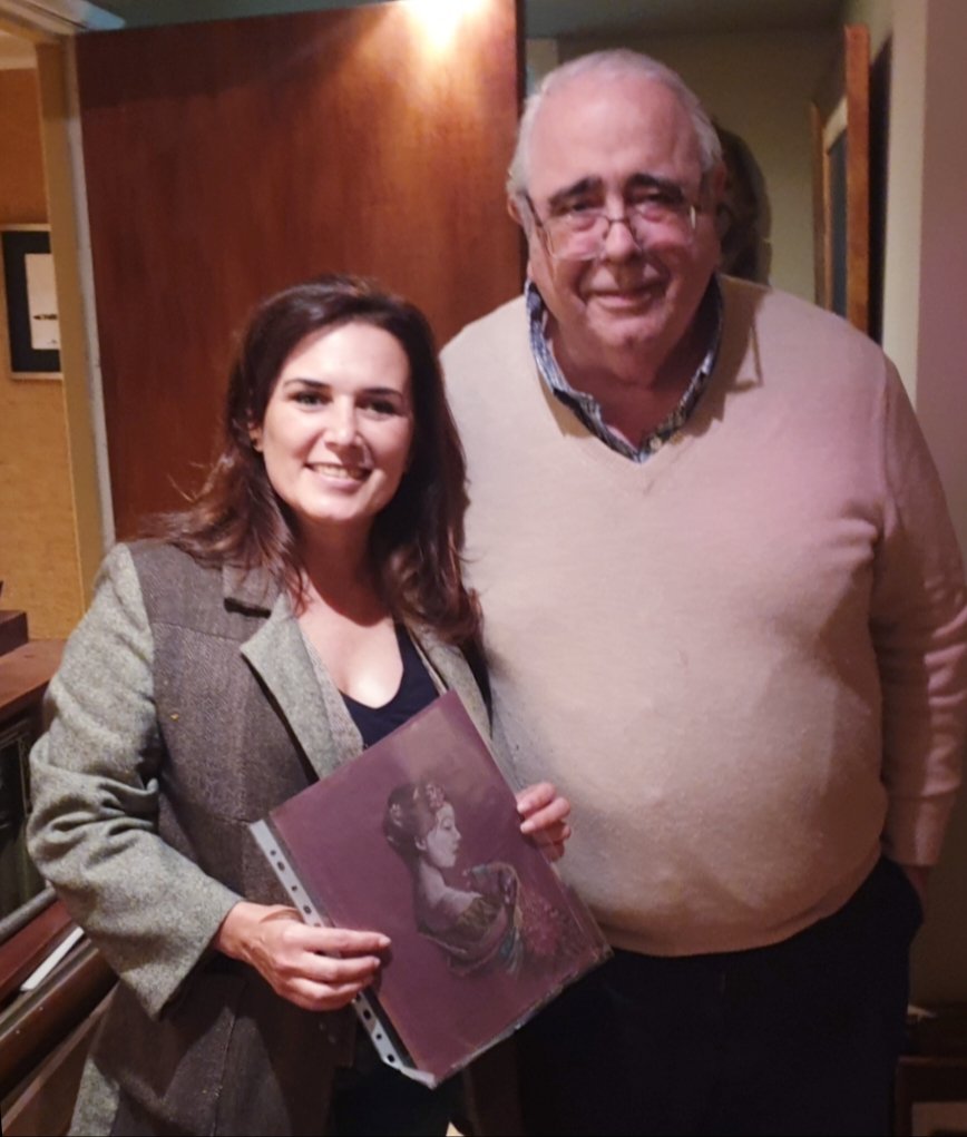 Tertulia con Lucio Cáceres.
#creandooportunidades #CreO 

'Lo que mueve a los hombres de genio, lo que inspira su trabajo, no son las ideas nuevas, sino la idea obsesiva de que todo lo que ha dicho, no es suficiente' Eugene Delacroix.