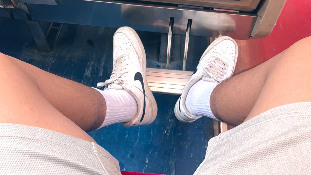 能情緒勒索的人真的會下地獄

袒護的真像舔狗

『我已經很努力了』

『資深就不要一直提問題

而是要解決問題』

完了這單位有病

#我沒有過的比較爽
#人少的可憐事情對就算了人也有問題