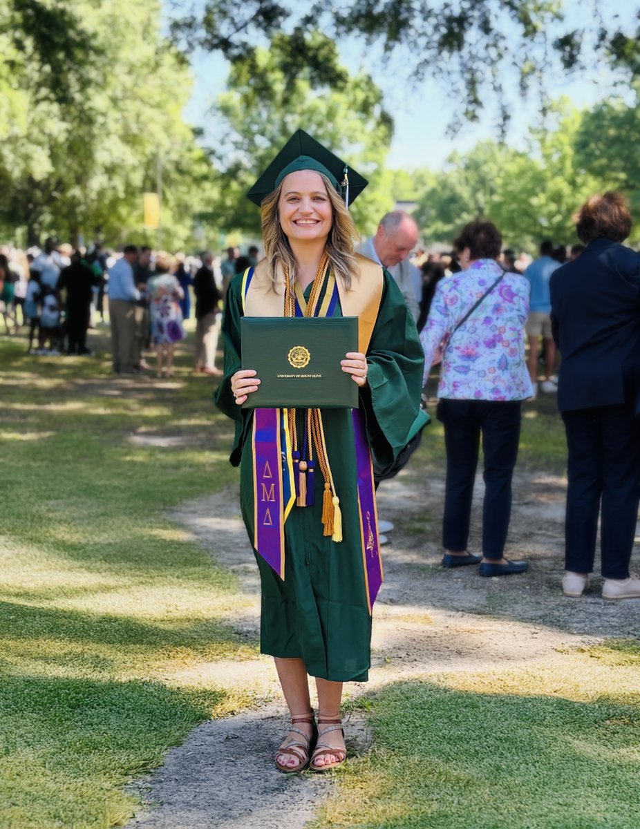 Big congrats to the Clayton High Class of 2025! Shoutout to Clayton’s Trisha Smith (CHS '97), who just earned her bachelor’s in Healthcare Management Mount Olive &amp; was named Student of the Year! Proof that it’s never too late to learn. More: townofclaytonnc.org/news