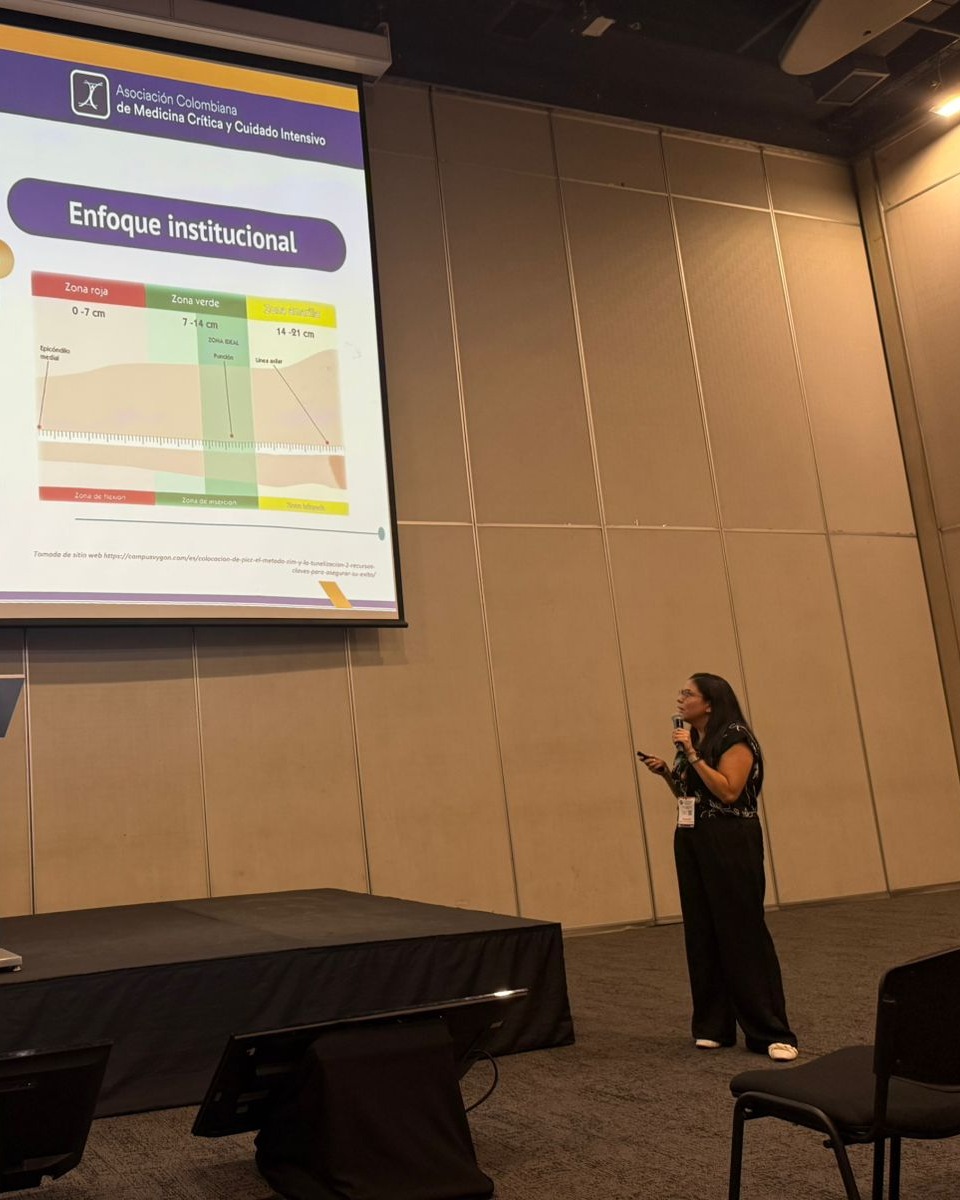 Nuestra coordinadora de enfermería en UCI, Érika Carolina Cruz, participó en el Congreso Internacional de Medicina Crítica y Cuidado Intensivo con la ponencia: "Incorporación de la técnica ecográfica en la inserción del catéter venoso central de inserción periférica (PICC)".

👏🏼