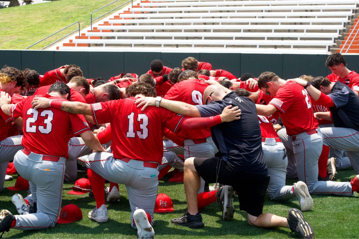 Micah_CBC's tweet photo. 🚨Sappy Post🚨

Thankful to have been along for the ride with @Lamar_Baseball this year.

I can’t thank @WillDavis44 enough for being so supportive of this page and allowing me to talk a sport I love.

The Cardiac Cards will always have a special place in my heart. https://t.co/dzDBz0W1UQ