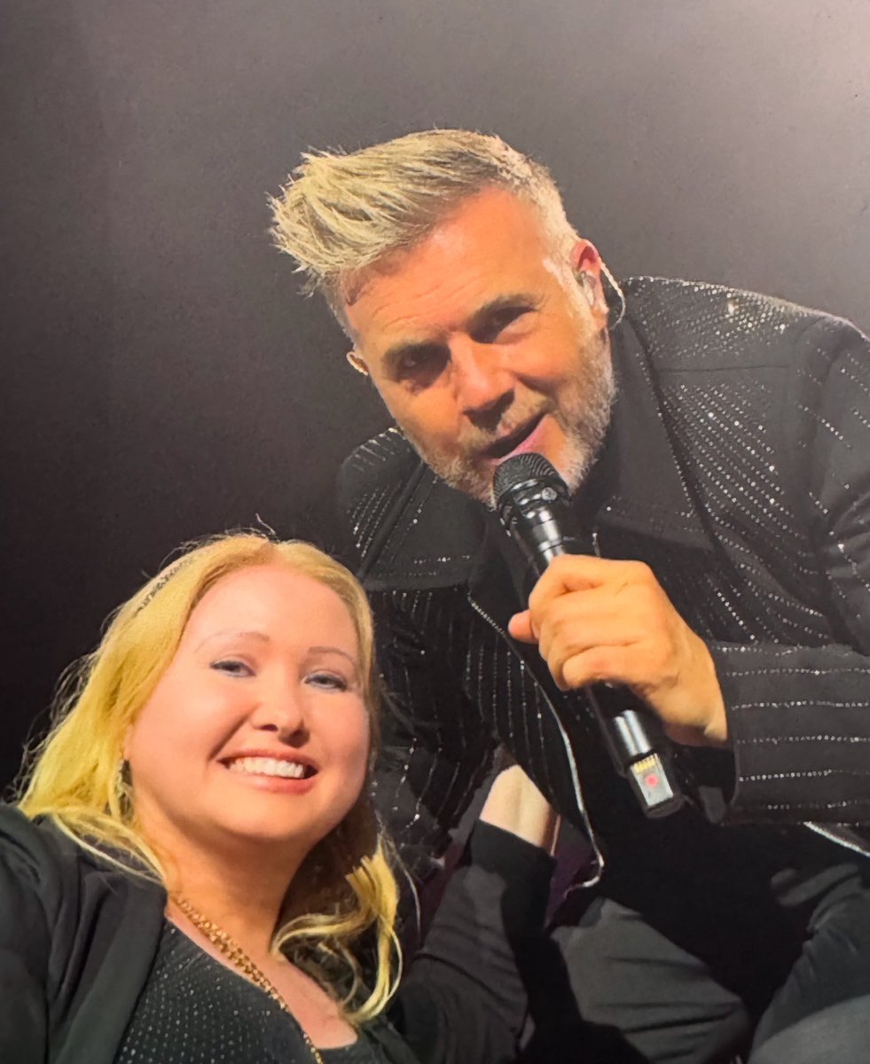 Thank you <a href="/GaryBarlow/">Gary Barlow</a> ❤️❤️❤️
#SongBookTour2025 #Edinburgh
