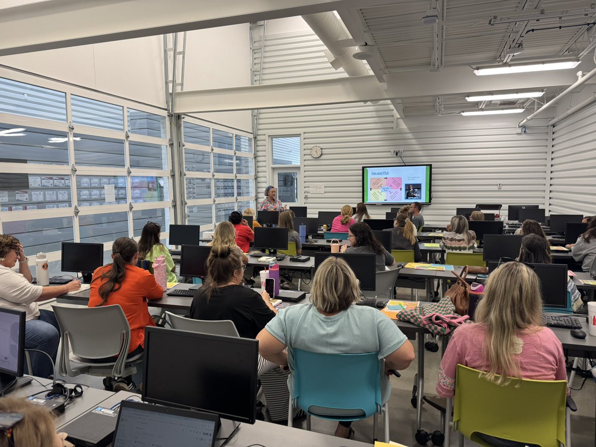 AClardyGRREC's tweet photo. Another great day with @JoAnnaLJones52 in Logan Co with Adairville and Olmstead teachers! Thank you, teachers, for being highly engaged in the activities and discussions throughout the training 🎉 #GRREC #ProactivelyManagingBehavior #RelationshipsMatter https://t.co/J1TZddhyUI