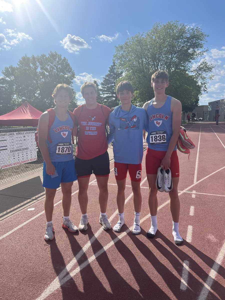 Huge congratulations to our Lincoln boys 1600m sprint medley relay team for taking 3rd in Class AA with a stellar time of 3:31.28!

🔥 Brody Schafer
🔥 Ben Burchett
🔥 Evan Abild
🔥 Isaac Herrboldt

Incredible effort by all four to help bring home a podium finish! #GoPats