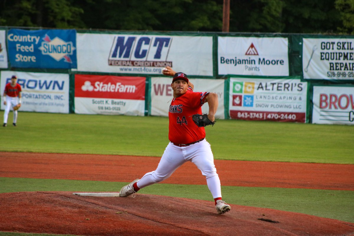 Fonda’s own Derek Duval starts us off with a 1-2-3 inning!