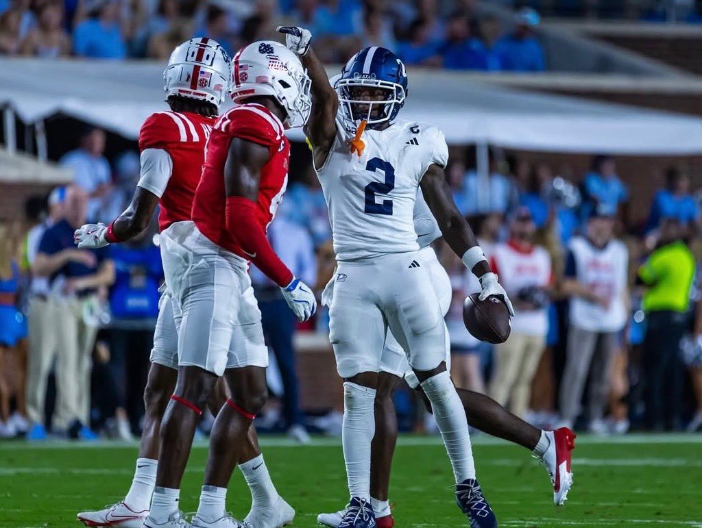 darrion kirksey (@kirksey30684) on Twitter photo After a great conversation with coach @BJJohnson_ I am blessed to receive a offer from <a href="/GSAthletics_FB/">Georgia Southern Football</a> <a href="/WeGetYouOffers/">Tier1Recruiting</a> After a great conversation with coach @BJJohnson_ I am blessed to receive a offer from <a href="/GSAthletics_FB/">Georgia Southern Football</a> <a href="/WeGetYouOffers/">Tier1Recruiting</a>
