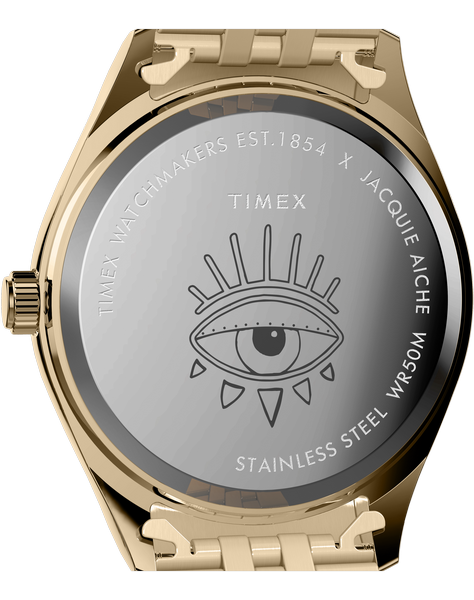 PJ_Gach_Editor's tweet image. Art on your wrist. The dial is a mosaic of pink and blue mother-of-pearl. "Desert Daze" is the newest watch from the ongoing collaboration between Timex and Jacquie Aiche.  bit.ly/43wZ248 @timex  #watchlaunch #timex #watches