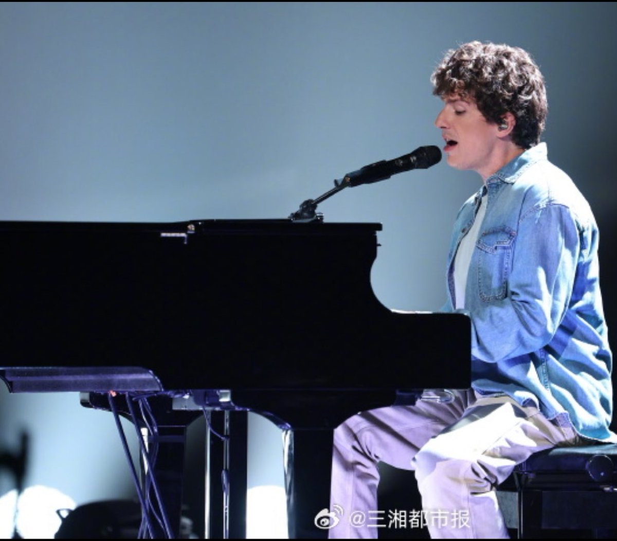Phyllis💚CP | Updates & Fan Account (@puthphyllis) on Twitter photo Images of Charlie Puth in rehearsals for the show “Singer” — May 30, 2025
<a href="/charlieputh/">Charlie Puth</a>
Photo Cr: 【#曝断眉彩排照#】5月30日: Weibo Images of Charlie Puth in rehearsals for the show “Singer” — May 30, 2025
<a href="/charlieputh/">Charlie Puth</a>
Photo Cr: 【#曝断眉彩排照#】5月30日: Weibo