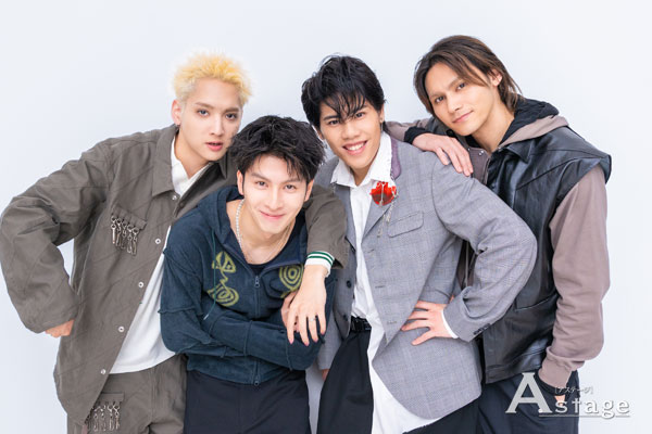 astage_ent's tweet photo. 【INTERVIEW】THE RAMPAGE 2冊組フォトブック『WE R』発売📕
「この4人でしかできない1冊」「ここから“1998”のプロジェクトをスタートできれば」
 “98年組” #長谷川慎 #龍 #鈴木昂秀 #後藤拓磨 インタビュー🎙️

▶️https://t.co/vxpbzzVx3R

#WER_DAYS #WER_1998 #98年組 #THERAMPAGE 
@therampagefext https://t.co/y3QFNMFGfp