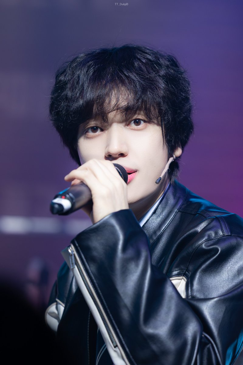 250524 6시 퇴근 커튼콜

장보고역 니엘

'카메라 놓고 놀자니까? 👀'

#틴탑 #니엘