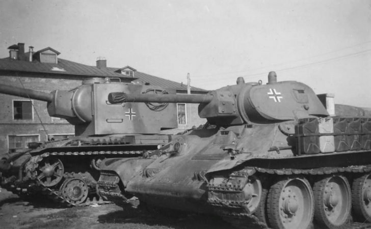 The 66th Special Purpose Tank Battalion was formed #OTD in 1942 to take part in the invasion of Malta. In addition to rare Pz.Kpfw.I Ausf.F and Pz.Kpfw.II Ausf.J tanks it included captured Soviet T-34, KV-1, and KV-2 tanks. #tanks #History #WW2 #WWII