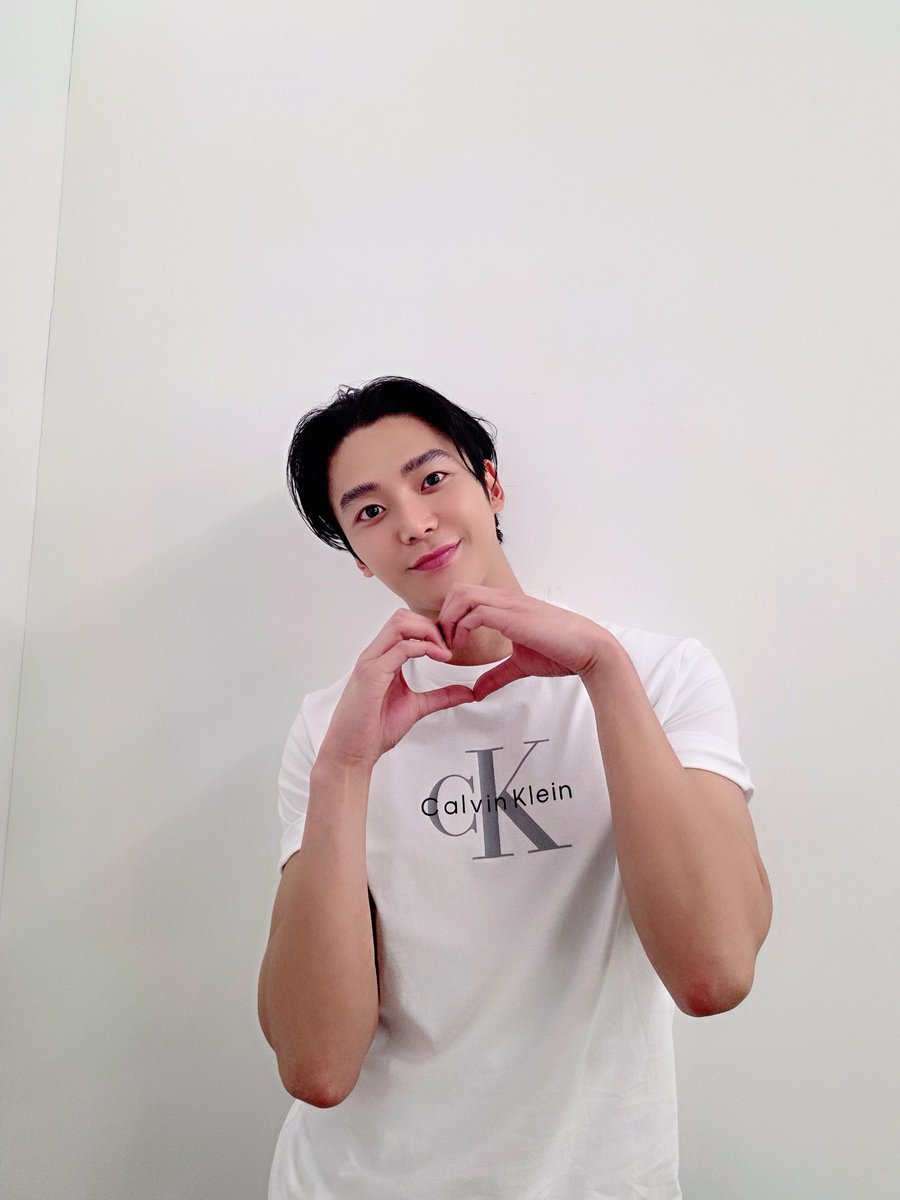 2025 RO WOON FAN MEETING ‘Before Blooming’

로밍이들 내일 만나요🌸

#로운 #ROWOON #Before_Blooming