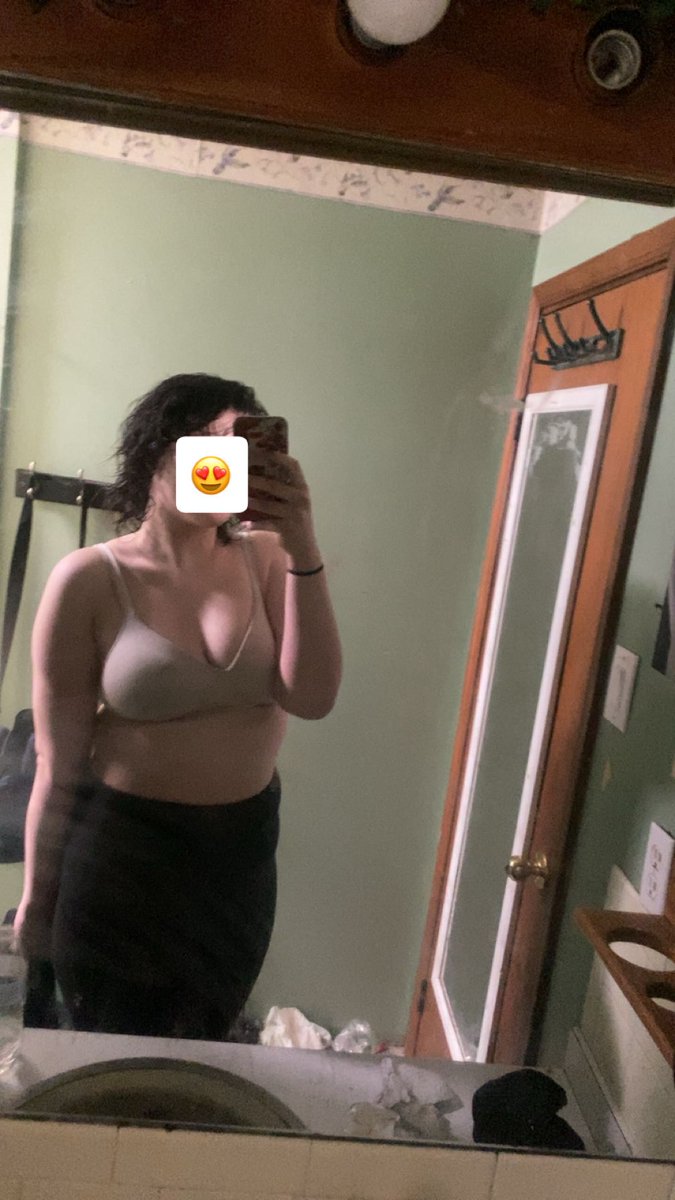 Junegrey06's tweet photo. Hope you guys like the black hair? https://t.co/RlVIkMRYdO