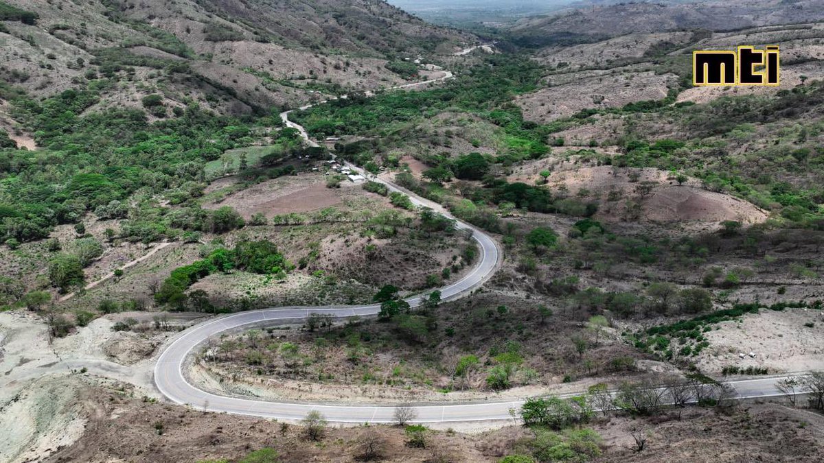 #MTI | #Nicaragua 🇳🇮

Este Jueves 29 de Mayo, nuestro Gobierno de Reconciliación y Unidad Nacional, a través del MTI,  inauguró la construcción del primer tramo de Carretera Adoquinada San Juan de Limay–Pueblo Nuevo, de 11 kilómetros de longitud. 
 #ManaguaSandinista

❤️🖤✌️😎