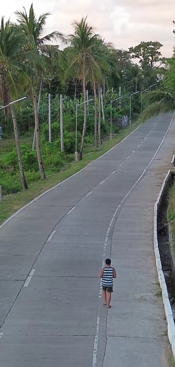 emototv's tweet photo. Mas masarap talaga mamuhay sa probinsya lalo na pag nakaka edad ka na 😅😂 https://t.co/BqbuSkIdUn