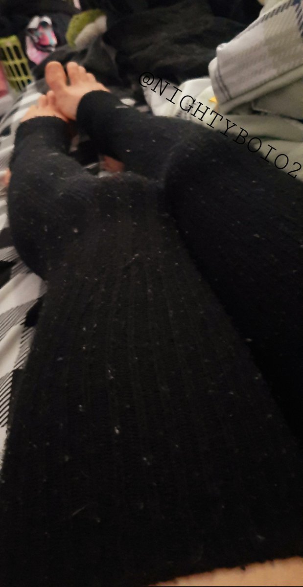 NIGHTYBOIO2's tweet photo. Legs https://t.co/FLHPKuMSML