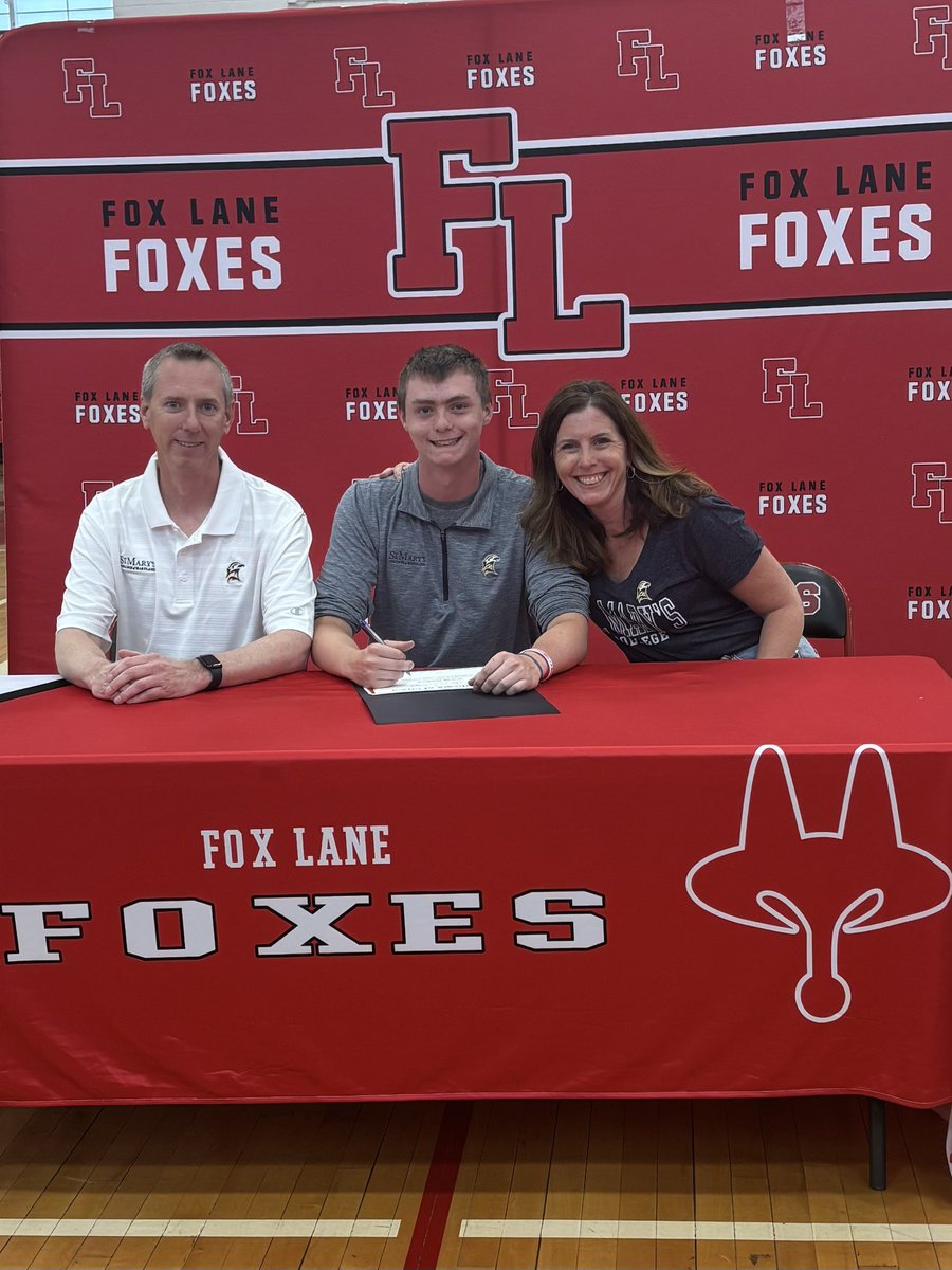 nanhop11's tweet photo. Fox Lane Signing Day! Proud mom moment @bradyhop2 @foxlanebaseball https://t.co/OZNeMfU995