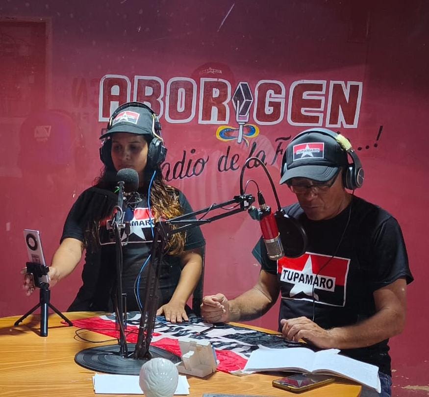 CaraboboMrt_2's tweet photo. Desde el programa Opinión y Análisis Rebelde por la Emisora Aborigen 92.7 FM guiado por Ydermo González entrevistó a Jully Henríquez Secretaria Regional de Organización  realizaron un análisis sobre las elecciones del 25 de Mayo y la victoria de los candidatos de la patria https://t.co/JzaIfk5bsT