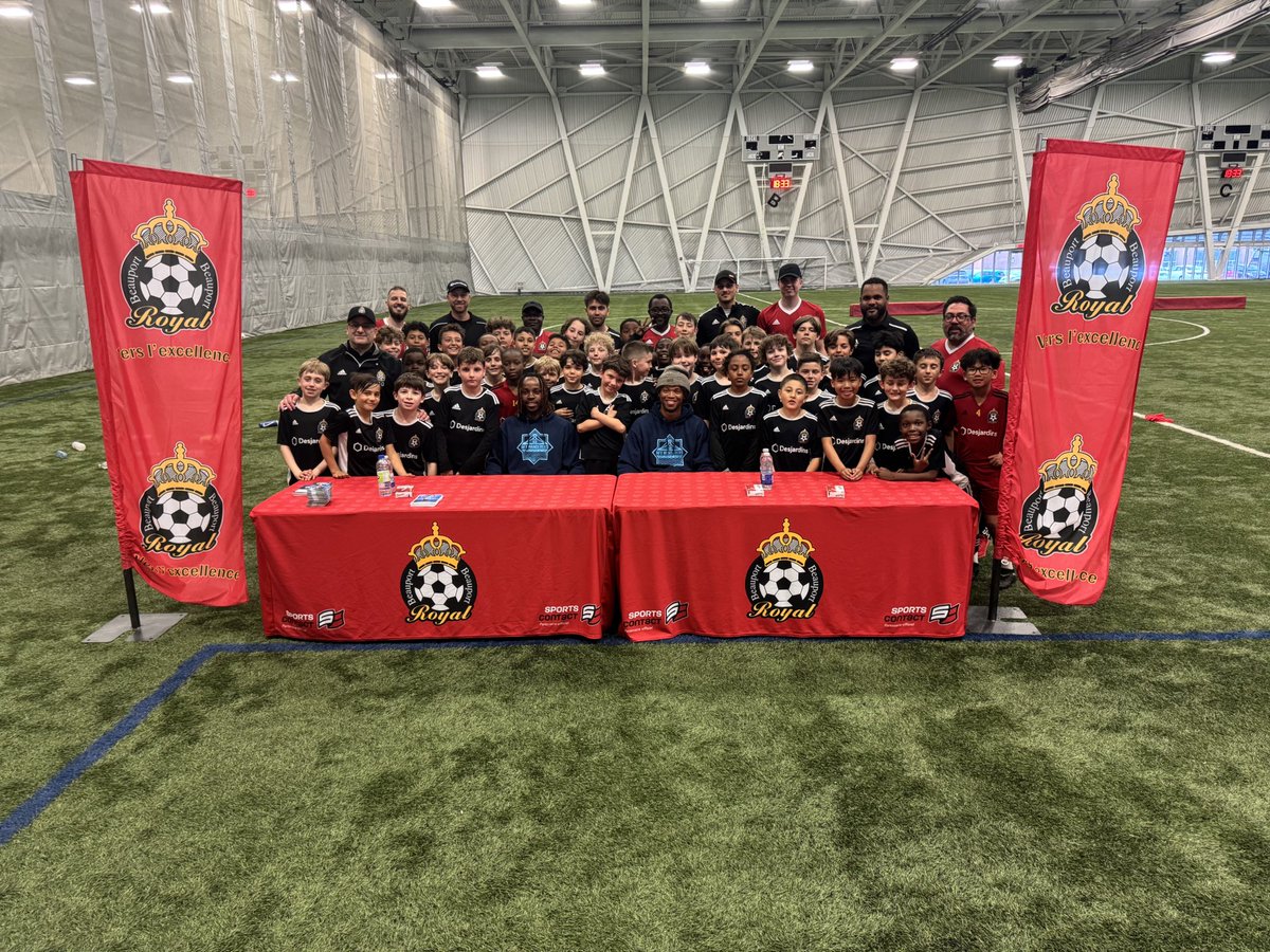 🏟️ Le Royal était très heureux d’accueillir deux joueurs des HFX Wanderers FC, Jason Bahamboula, international congolais, et Jefferson Alphonse, qui ont été généreux de leur temps et bienveillants à l’égard des jeunes joueurs. 
<a href="/HFXWanderersFC/">Halifax Wanderers FC</a> <a href="/CPLsoccer/">Canadian Premier League</a>