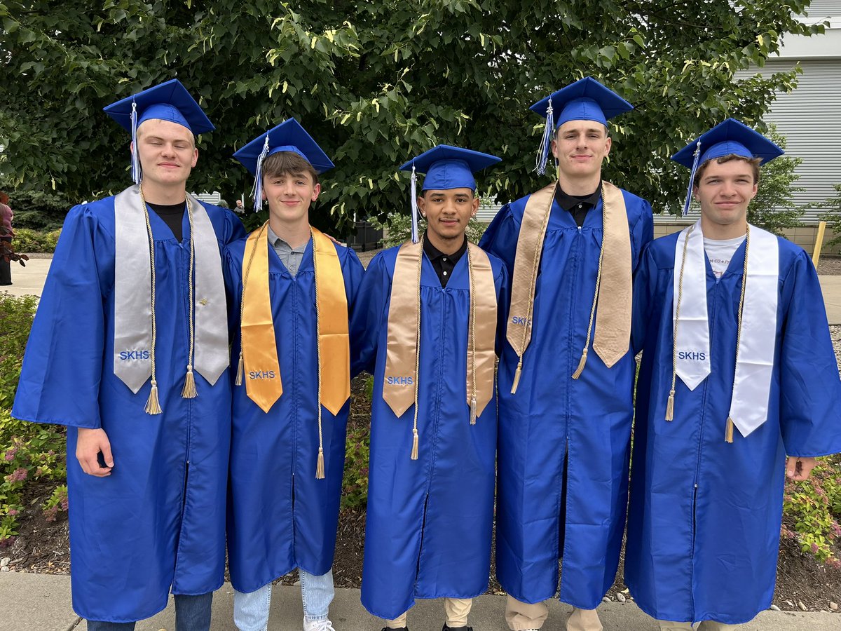 Congratulations to our 5 seniors!