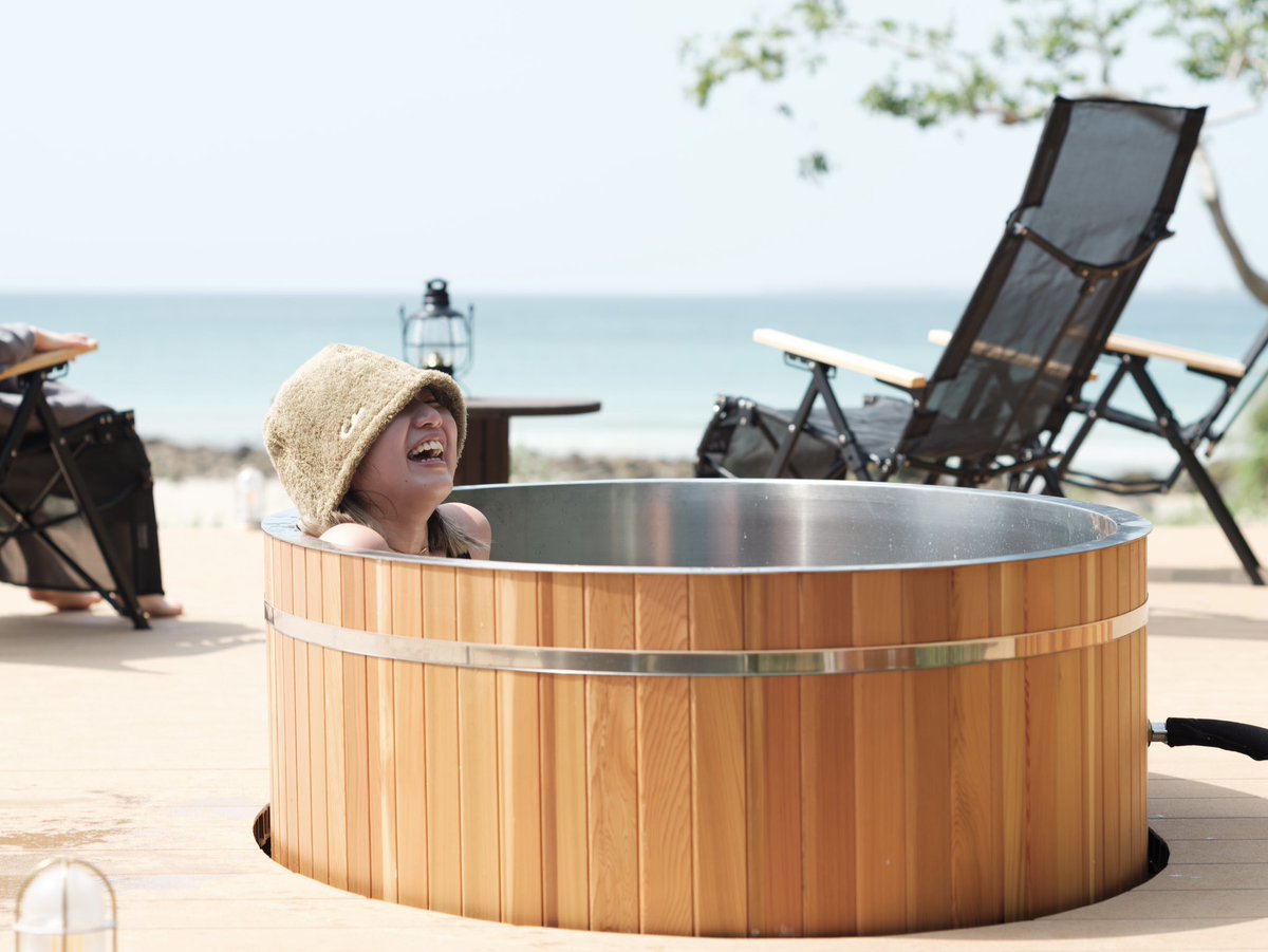 ___colorit___'s tweet photo. 2025年6月1日、カラリト五島列島内にビーチフロントのプライベートアウトドアサウナ、「Colorit Sauna」がオープンします🌿

五島の大自然に包まれ、心と体が“ほどける"サウナ体験をお届けします♨️ https://t.co/ajLxZXcpXi