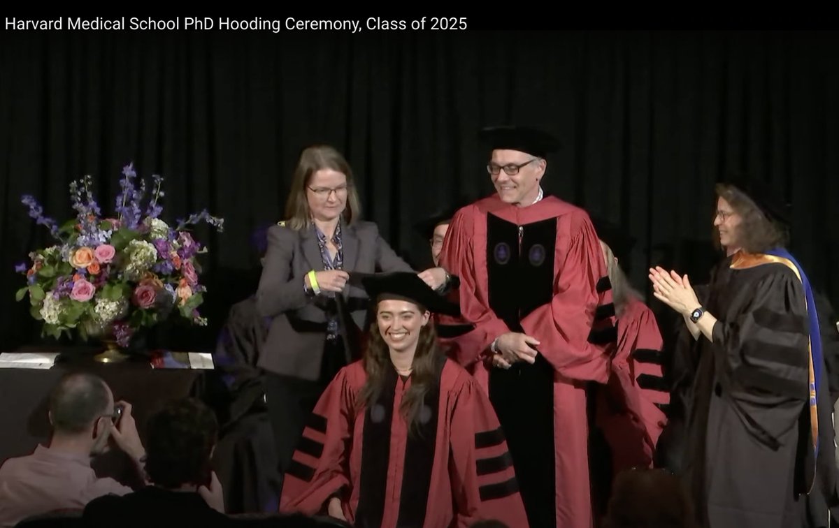 Beth Costine-Bartell, PhD 🧠🫀🔬🐖🥽🥼🧬🩸 (@costinebartell) on Twitter photo Congratulations <a href="/ScienceYael/">Ya'el Courtney, PhD</a>! Your speech was inspiring, and yes, the onus is on us to communicate science. Challenge accepted! Ya'el's excellent speech is around minute 14 youtube.com/watch?v=1gXanA… Congratulations <a href="/ScienceYael/">Ya'el Courtney, PhD</a>! Your speech was inspiring, and yes, the onus is on us to communicate science. Challenge accepted! Ya'el's excellent speech is around minute 14 youtube.com/watch?v=1gXanA…