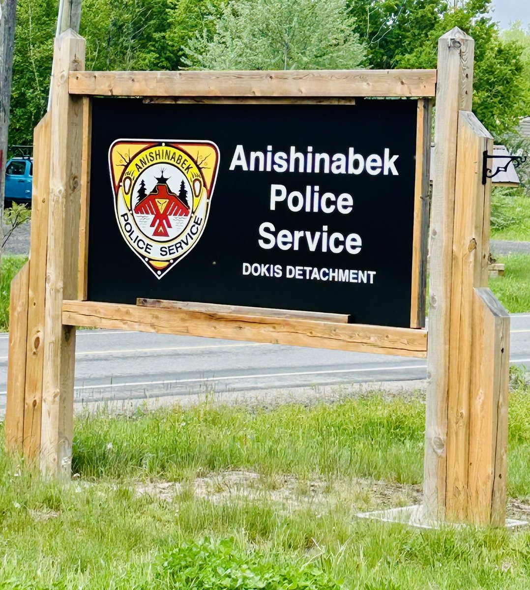 DeputyCraddock's tweet photo. Understanding the needs of our communities and how the @APScops can support their vision of #CommunitySafety is a key priority.
An amazing visit today to Dokis First Nation to meet with Chief Duquette and our APS team.
#FirstNationPolicing https://t.co/eTJpPDfMvr