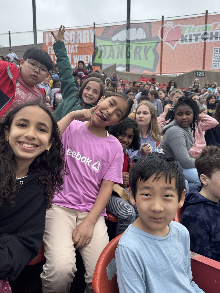 Our 5th graders had a blast at the Bisons Kids Day! Thank you to our amazing PTSA for sponsoring this fun-filled field trip and giving our students a day to remember!