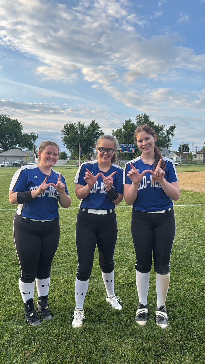 Abbie Kettwig with a walkoff hit! Lady Royals win 14-13 against Boyer Valley!! #Royalway #YayAbbie