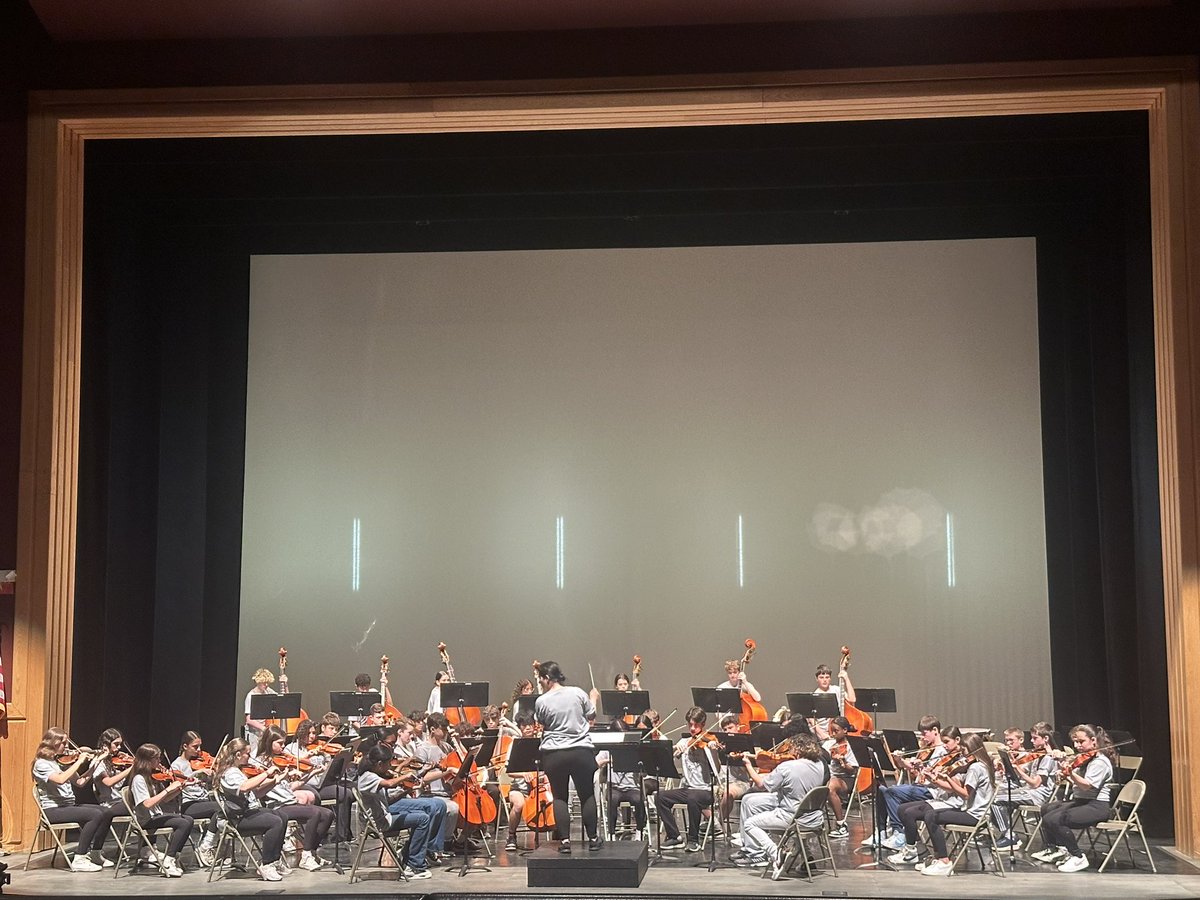 WestIslipOrch's tweet photo. Udall Music Department at LI Music Festival 2025 🎶✨ #WIProud #WestIslipMusic #UdallProud #WestIslipOrch #UdallSings #UdallBand #Adventureland @UdallWIPS https://t.co/5pPTq7mnDv