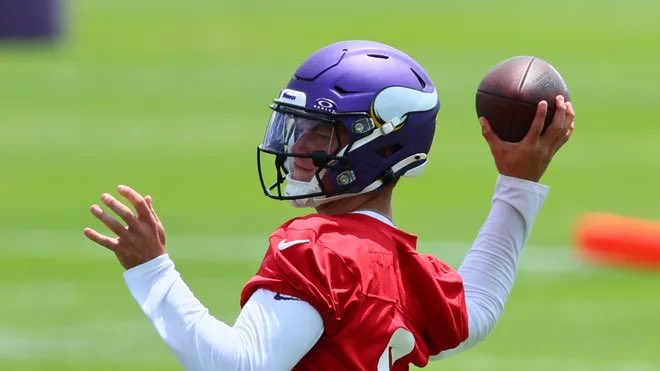 JJ McCarthy's OTA stats are INCREDIBLE. 😳

- 450 Yards
- 43/49
- 17 TDs 
- 0 INTs 

We have never seen a performance like this, as JJ continues to make his case for being a top 5 QB.