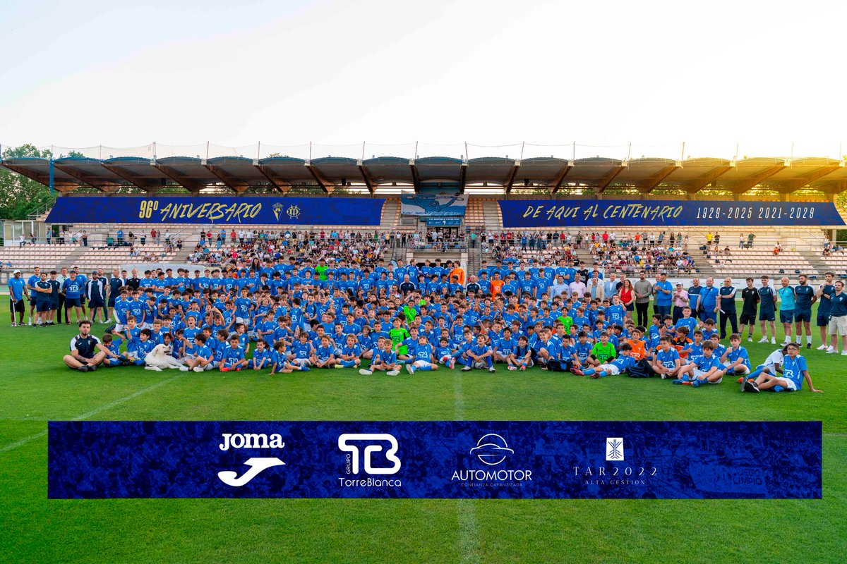 Club Deportivo Manchego (@cdmanchegocreal) on Twitter photo 🔵 CANTERA | EVENTO | FOTO FAMILIAR ⚪️
¡Espectacular! La energía vivida hoy ha sido brutal, el sentido de pertenencia no tiene igual. Formar parte del club histórico de la ciudad, sentir los colores de generaciones, del arraigo, no tiene comparación.
Hacer una <a href="/CanteraCDM/">Cantera C.D. Manchego</a> 🔵 CANTERA | EVENTO | FOTO FAMILIAR ⚪️
¡Espectacular! La energía vivida hoy ha sido brutal, el sentido de pertenencia no tiene igual. Formar parte del club histórico de la ciudad, sentir los colores de generaciones, del arraigo, no tiene comparación.
Hacer una <a href="/CanteraCDM/">Cantera C.D. Manchego</a>