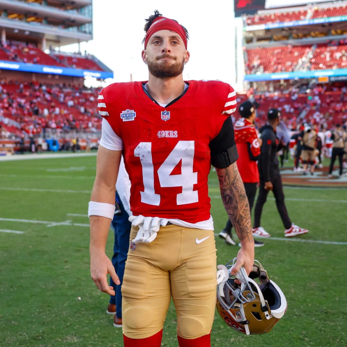 PolymarketBlitz's tweet image. 𝐈𝐍𝐉𝐔𝐑𝐘 𝐏𝐑𝐎𝐍𝐄

Ricky Pearsall has tweaked his hamstring and will be out until training camp. 

Another off-season injury for Pearsall in his early career.