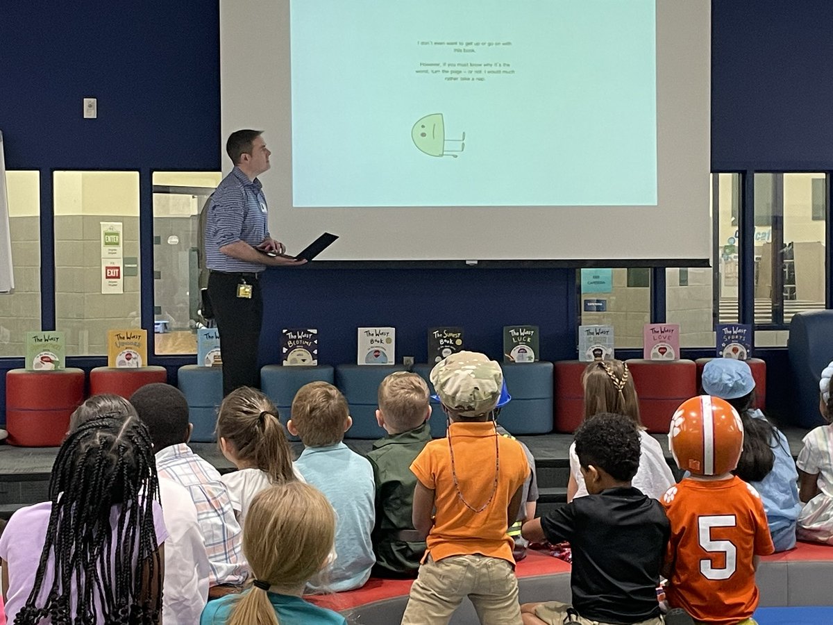 ackersbooks's tweet image. One of my favorite days this year was getting to talk about being an author/illustrator at an elementary school! The kid’s asked some pretty amazing questions and got a sneak peek into what the next WORST book is! 🪨🌎