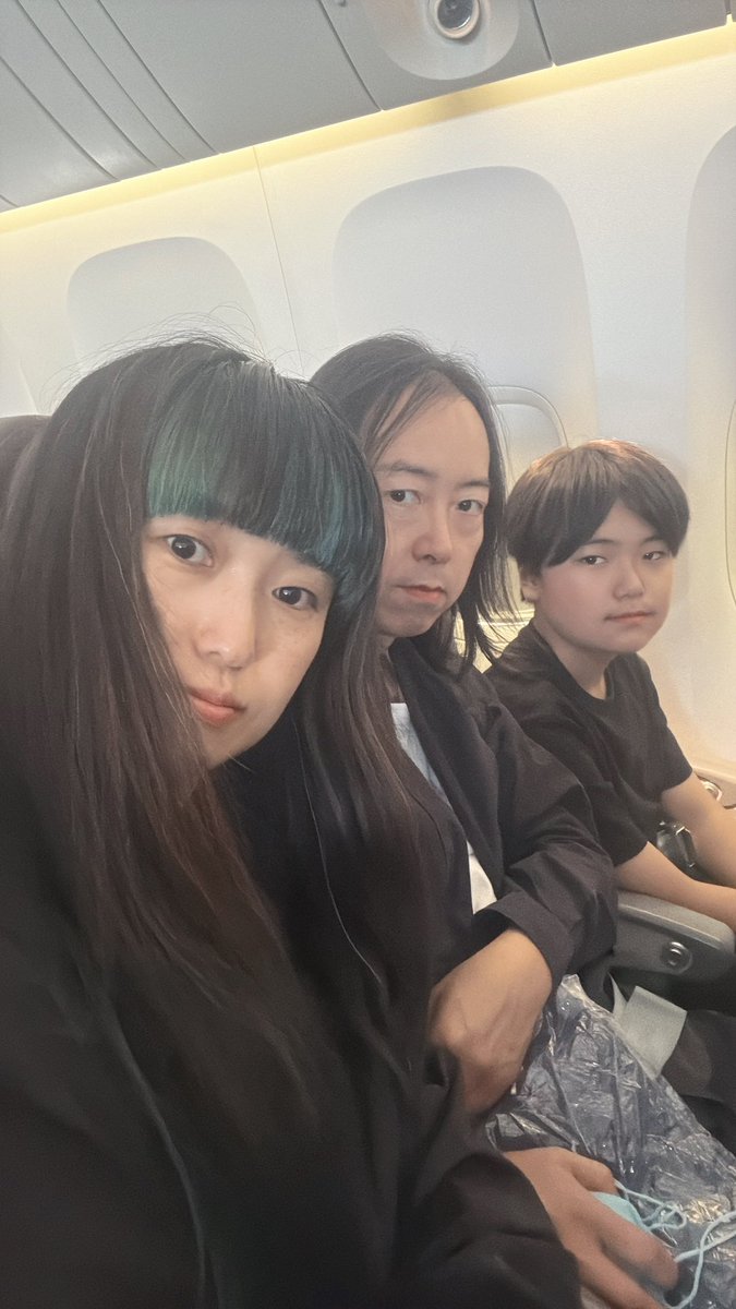 tenggerland's tweet image. Finally We arrived in LONDON 🇬🇧 for this tour!!! 🛬 🤍🙏🤍 Can’t wait to meet you all!!! 🥹🥹🥹 schedule below : 

✨ TENGGER UK &amp;amp; IRELAND &amp;amp; ICELAND TOUR 2025✨

MAY 30 LONDON, UK - Cafe OTO @Cafeoto w/ Marina Moore @byhut  (Low Ticket Alert!🚨)