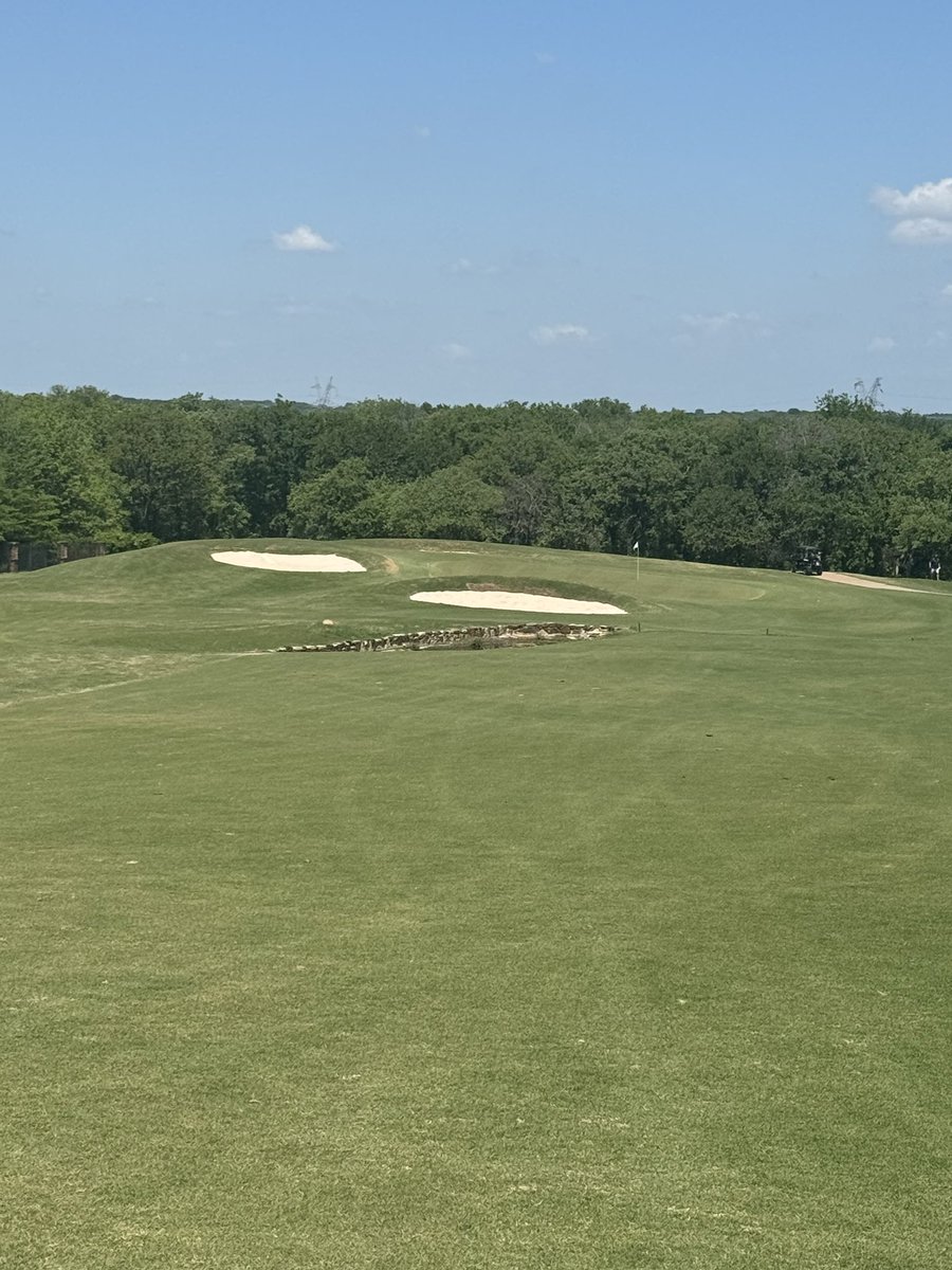 Bunker project update at Tour18 Dallas. Bunkers are adding great contrast to a well groomed course! #GrahamGolf