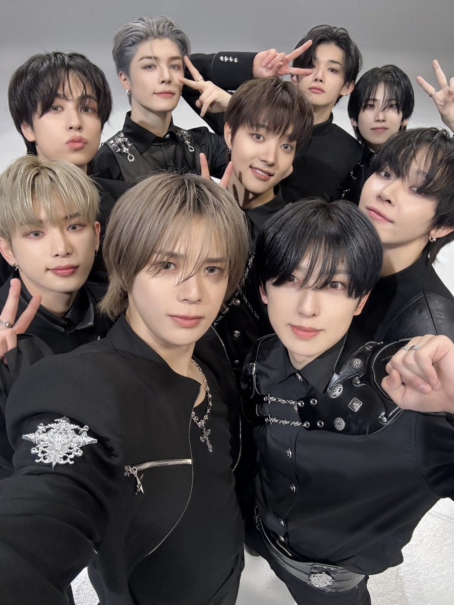 📢 SCHEDULE | "GO IN BLIND"
 &amp;TEAM KOREAN PROMOTIONS 🇰🇷

1  — MUSIC BANK 
🗓 05.30 (today)
🕜 17:15 KST 

Horarios latam y España 

02:15 AM 🇲🇽🇨🇷🇭🇳🇬🇹🇳🇮🇸🇻
03:15 AM 🇪🇨🇨🇴🇵🇦🇵🇪🇨🇺
04:15 AM 🇭🇹🇩🇴🇻🇪🇧🇴🇨🇱🇵🇷
05:15 AM 🇵🇾🇦🇷🇧🇷🇺🇾
10:15  AM 🇪🇸

Link
🔗youtube.com/@kbsworldtv?si…

#andTEAM #앤팀