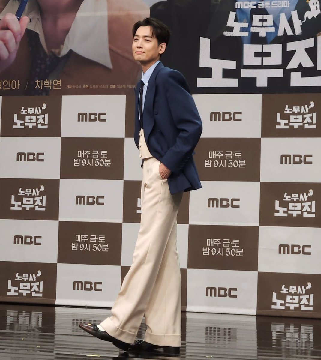 아니 잠시만요ㅠㅠㅠ
노무사노무진 제작발표회 정경호 너무 예쁘잖아요...