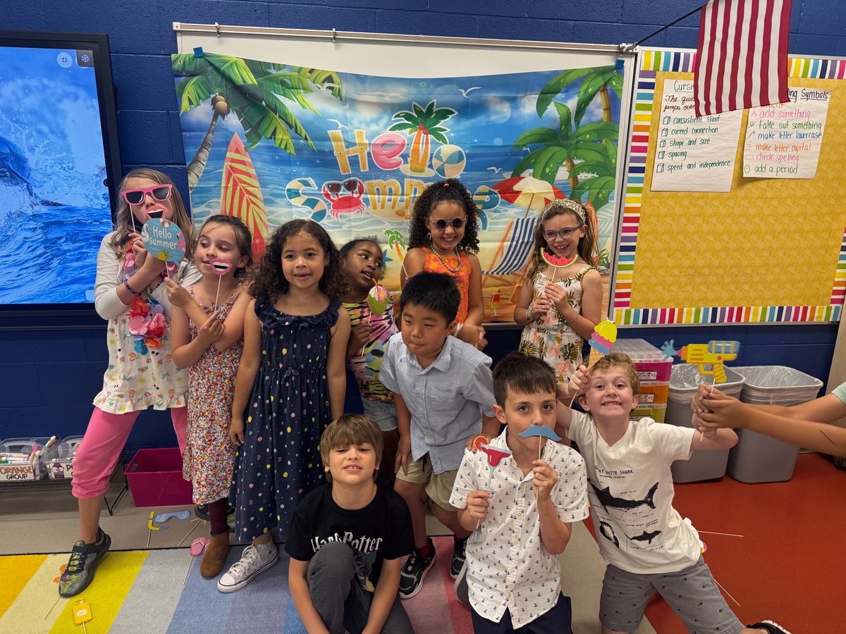 Jessica Saunders (@jsaunders2nd) on Twitter photo They had such an amazing "Beach Party!" #MrsSaundersScholars #hawkvibes #hawksSOARtogether #oneccps
<a href="/OldHundredES/">Old Hundred Elementary School</a> They had such an amazing "Beach Party!" #MrsSaundersScholars #hawkvibes #hawksSOARtogether #oneccps
<a href="/OldHundredES/">Old Hundred Elementary School</a>
